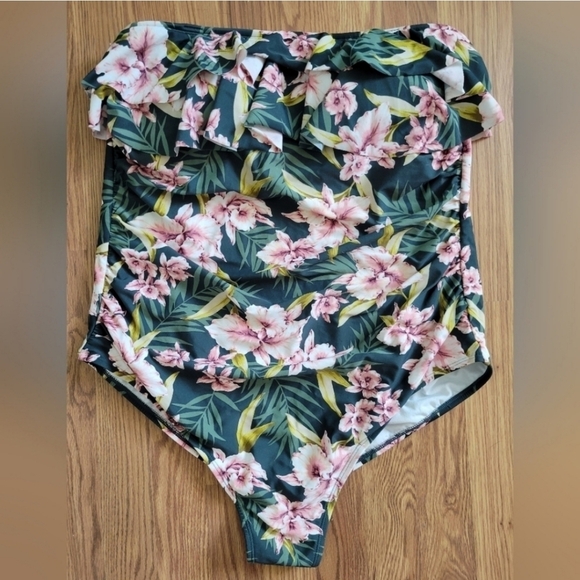 Kona Sol Women's Strapless Multicolor Floral One Piece Swimsuit Size 22W - Picture 1 of 5